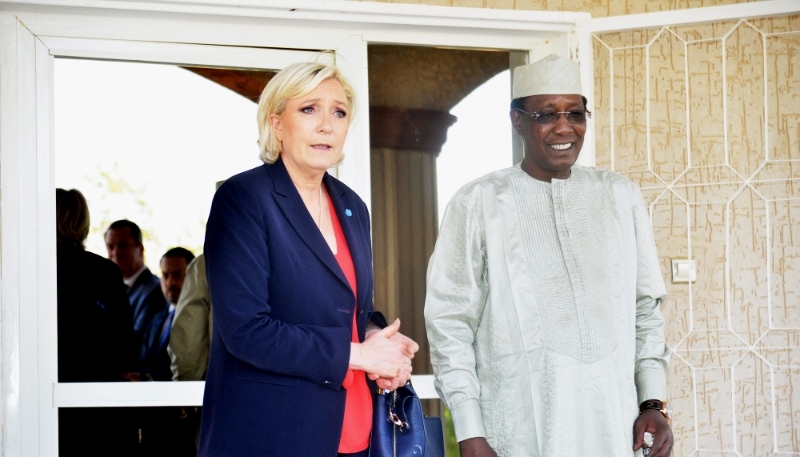 Marine Le Pen and Idriss Déby Itno in Chad, on 21 March 2017.