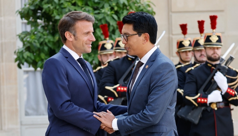 French president Emmanuel Macron and his Madagascan counterpart, Andry Rajoelina, in June 2023, in Paris.