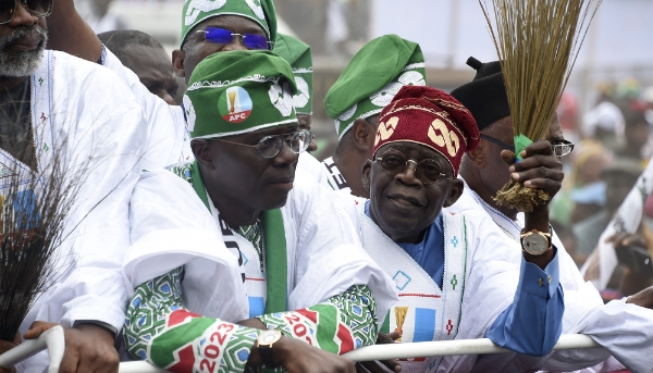 Lagos State Governor Babajide Sanwo-Olu and President Bola Tinubu on 26 November 2022.