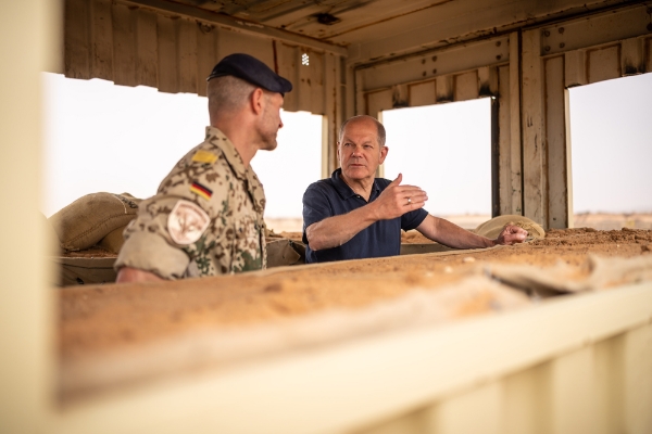 German chancellor Olaf Scholz during a visit to the Tilia camp in Niger in 2022.